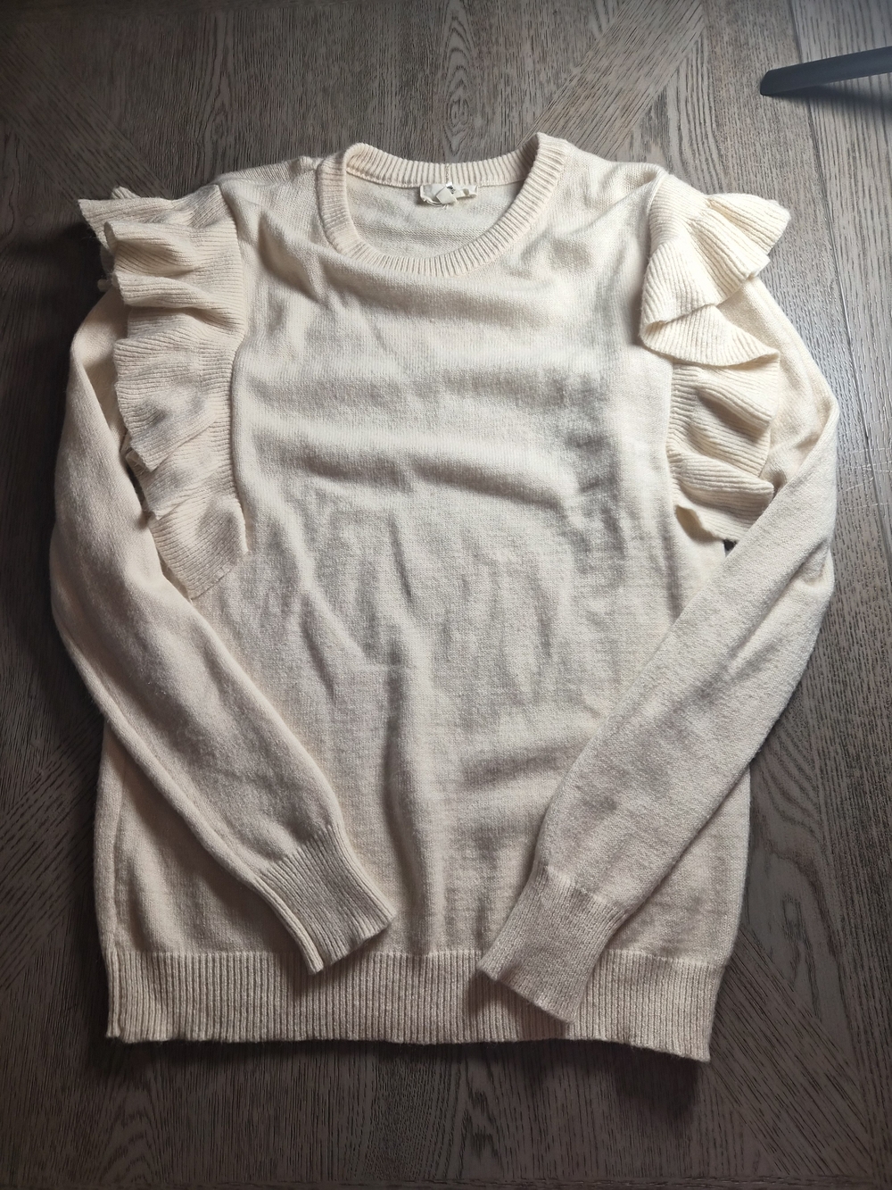 entro Cream Ruffle Shoulder Crew Neck Sweater